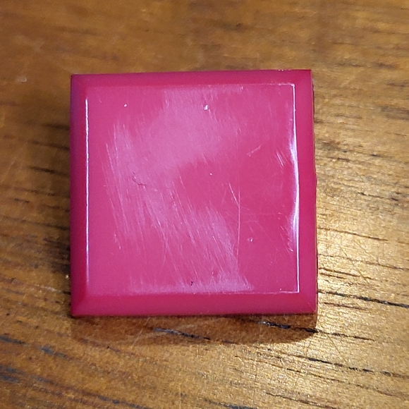 Vintage Red Square Plastic Shank Sewing Buttons ~ 4 Pieces - Picture 5 of 13